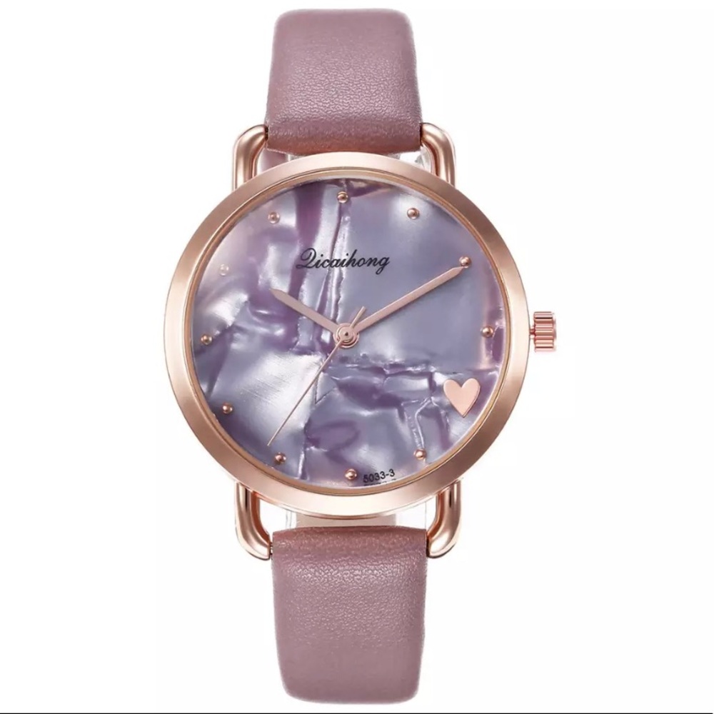 Beautiful Women’s Fashion Shell Heart Dial Watch